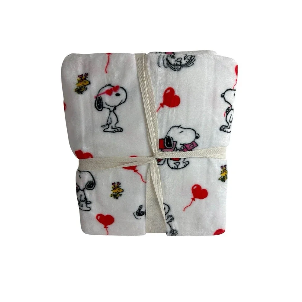 Snoopy  Blanket Oversized Velvety Soft Woodstock Hearts Balloons Twin 60 x 90 in